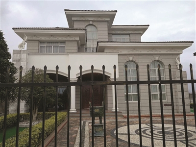 束昱辉在大丰新丰镇裕北村的房子。