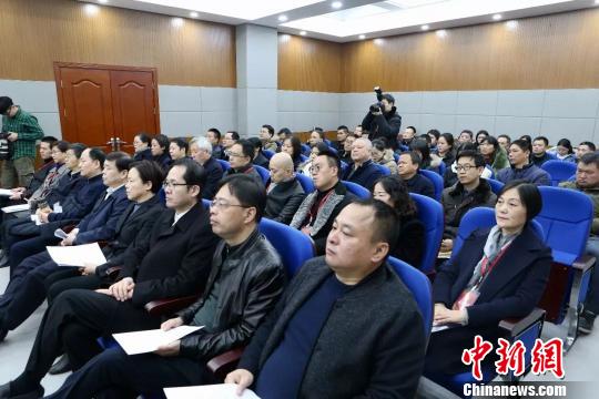 人大代表、政协委员、媒体记者旁听了庭审。　刘元华 摄