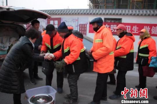 “我们为环卫工人免费发放早餐,至今已经持续6年了。”长子县环卫中心副主任杨建良说。长子县新闻中心 供图