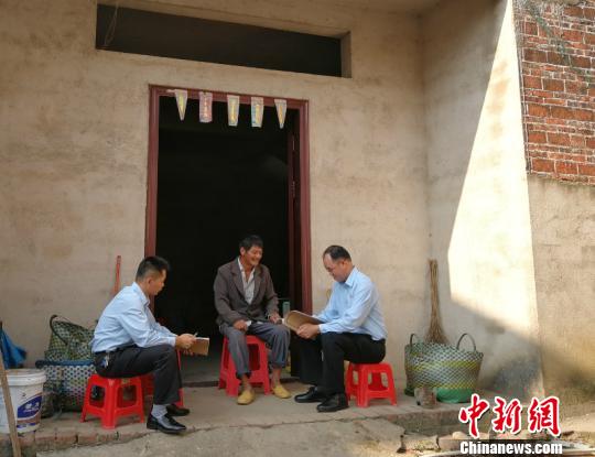 化解纠纷保和谐稳定中越边境“小”法庭有大作为