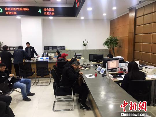 上海社区事务受理推进“一网通办”打造家门口政务便利店