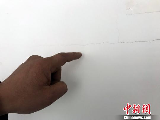 三部门监管一路绿灯广西上思明江河道采砂未环评即开采　