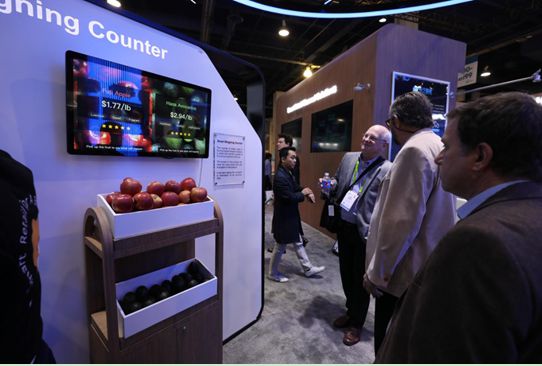 苏宁魔镜成CES热点互动区域