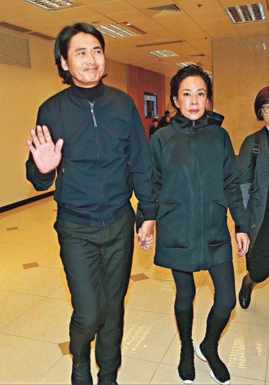 林岭东设灵杜琪峰送别好友 周润发急回香港致祭
