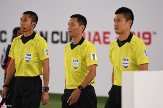 中国裁判冲击卡塔尔世界杯 马宁傅明入选fifa精英名单