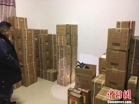 几十秒生产一瓶浙江警方破获制售假冒“飞天茅台”案