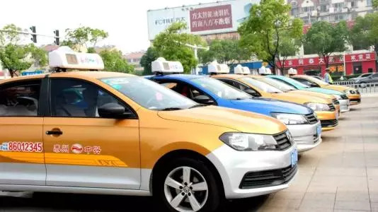春节泰州市区打出租车,请多付5元钱!