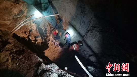 泵站清淤方案再实行后续的救帮，河道淤泥清理围堰(1)