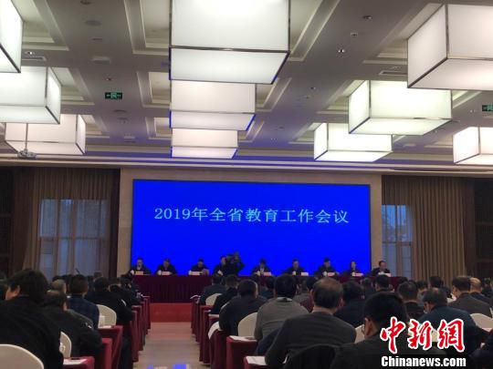 四川省教育厅厅长：要下大力气为教师减负