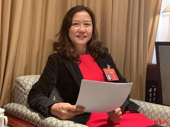  全国人大代表、广东省惠州市政府副秘书长黄细花 蒋伊晋摄
