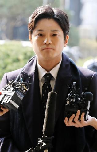 3月19日,被警察起诉损害名誉的金尚教,接受媒体采访。