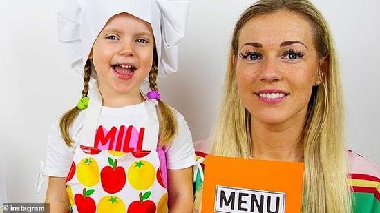 盖布丽埃尔与母亲莎比妮。（每日邮报）