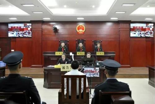 严春风受贿案一审开庭被控受贿572.9万余元