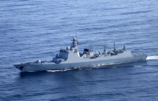 资料图片：中国海军海口舰。（图片来源于网络）