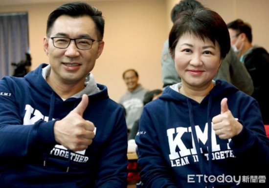 　江启臣、卢秀燕。（图片来源：台湾&ldquo;东森新闻云&rdquo;）