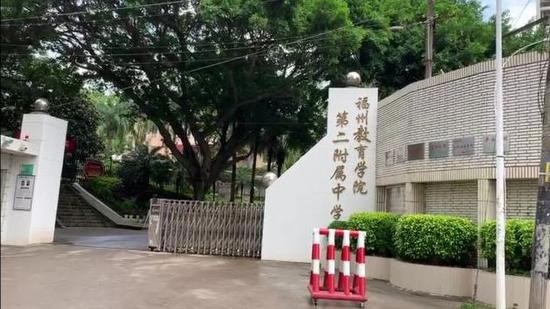 谢天琴生前所在学校。 新京报记者 黄启鹏 摄