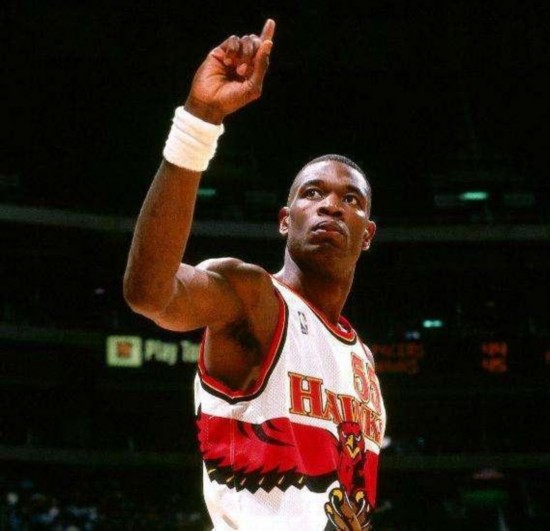 历史上的今天：绿军13年11冠 穆大叔三夺DPOY 