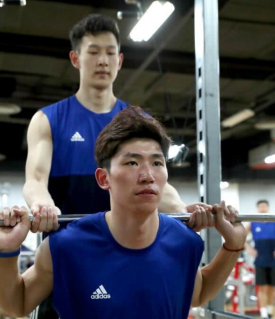 中国男排19人备战世联赛 江川:憋足干劲冲击奥运