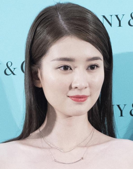 乔欣杨洋恋情实锤?3亿顶级豪宅被扒,内置电梯自带8个卫生间