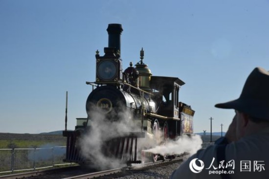 代表当年联合太平洋铁路公司的火车头。摄影 章念生