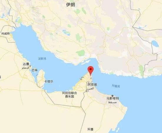 红点处为&ldquo;富查伊拉&rdquo;所在位置 