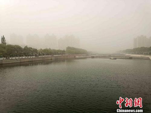 沙尘暴蓝色预警发布新疆、内蒙古局地有沙尘暴