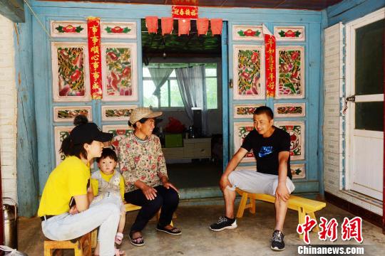 云南驻村扶贫干部:将心驻进贫困村