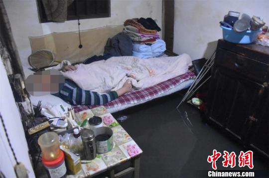 强降雨致湖北黄石多地积水消防转移营救多人