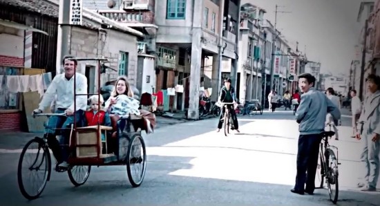 ▲资料图片：潘威廉和家人在厦门。