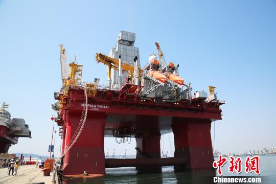 中国造第六代半潜式钻井平台赴挪威北海作业（图）