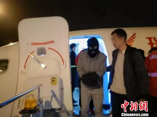 甘肃云南两省警方配合抓获逃亡13年公安部B级逃犯