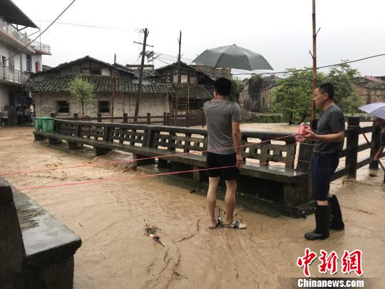 应对暴雨洪涝灾害 江西已启动iv级救灾应急响应