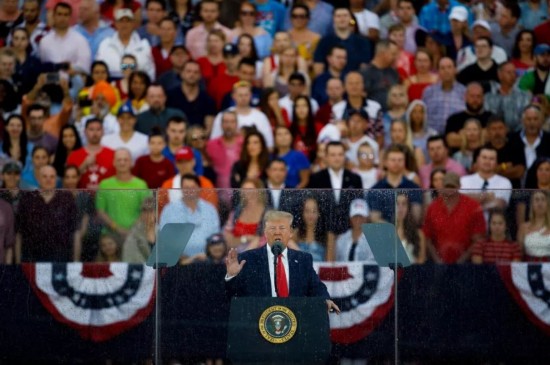  ▲特朗普在独立日发表演讲。