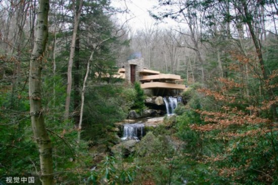 宾夕法尼亚州米尔伦著名的落水山庄（视觉中国）