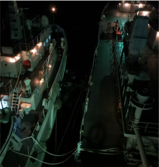 &ldquo;南沙生命线&rdquo;战斗27载，海军镜泊湖舰光荣退役