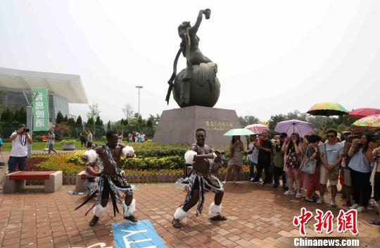 第29届青岛国际啤酒节（崂山）启幕慕尼黑十月节总指挥致贺