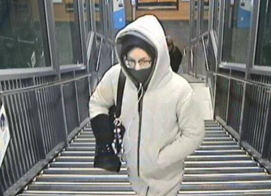 张贝琳被拍到曾现身基亚马火车站（图源：澳洲警方）