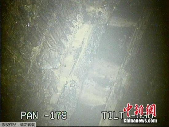 资料图片：当地时间2017年2月2日，日本东京电力公司公布对福岛第一核电站2号机组反应堆安全壳内拍摄到的画面。据悉，高强度辐射量数十秒即可致人死。
