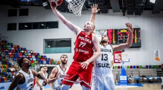 男篮世界杯同组三对手同日热身 最强敌41分狂胜亚洲劲旅