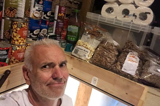  David Ivory和他应对无协议脱欧的储备（图源：华尔街日报）