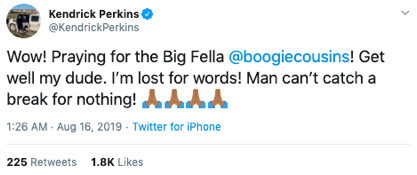 社交圈：艾弗森晒同姚明合影 波兰男篮备战世界杯玩麻将