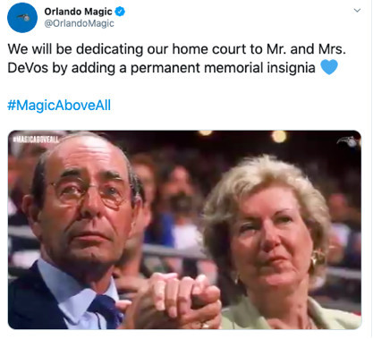 社交圈：艾弗森晒同姚明合影 波兰男篮备战世界杯玩麻将