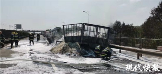 爆胎、自燃......南京交警提醒夏季车辆维护不能忽视