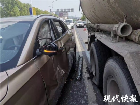 爆胎、自燃......南京交警提醒夏季车辆维护不能忽视