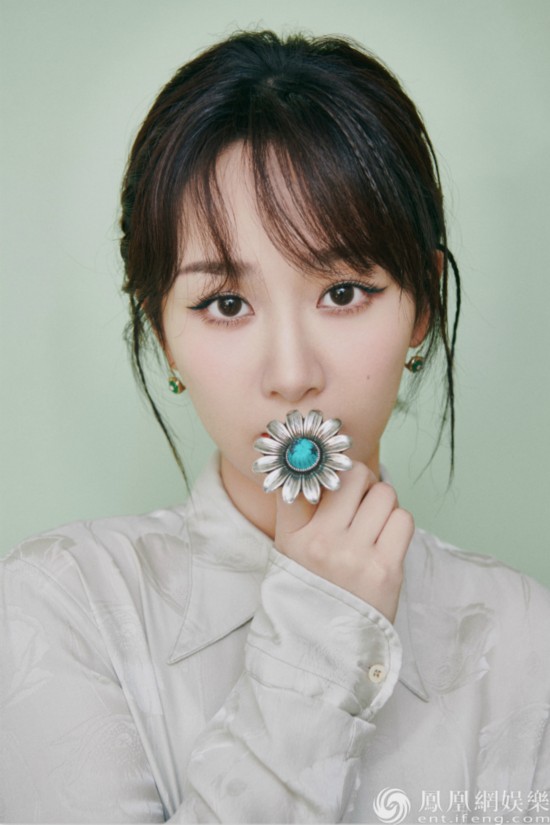 娱乐    在实习女法医乔琳这个新身份之中,杨紫赋予人物的关键词是:打