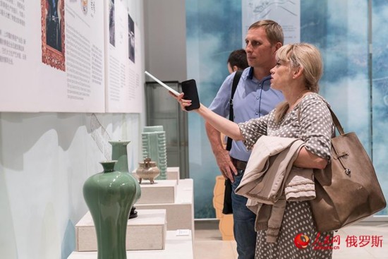 &ldquo;中国青瓷小镇海外推广展&rdquo;在莫斯科举行（人民网记者 屈海齐 摄）