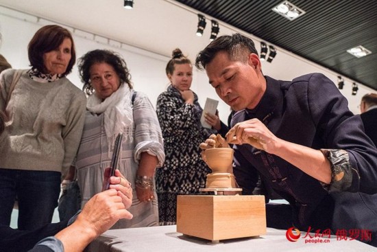 &ldquo;中国青瓷小镇海外推广展&rdquo;在莫斯科举行（人民网记者 屈海齐 摄）