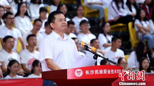 全国优秀教师黄有全：6万慕课学子创5250万课程浏览量