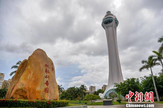 南海灯塔守灯人的“不眠”中秋夜