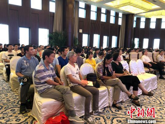 &ldquo;首都关心下一代大讲堂&rdquo;开讲聚焦国际形势和外交关系